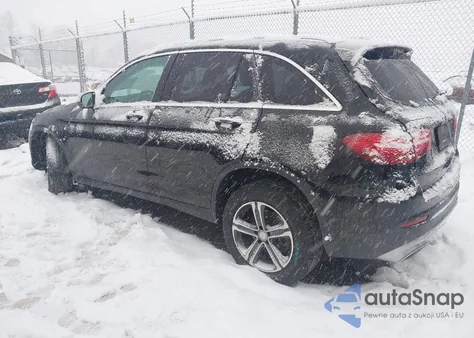 2017 Mercedes-Benz Glc 300 4Matic z USA, uszkodzony, nr VIN WDC0G4KB6HF140199